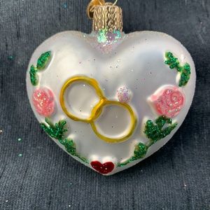 OLD WORLD CHRISTMAS Engagement rings glass ornament